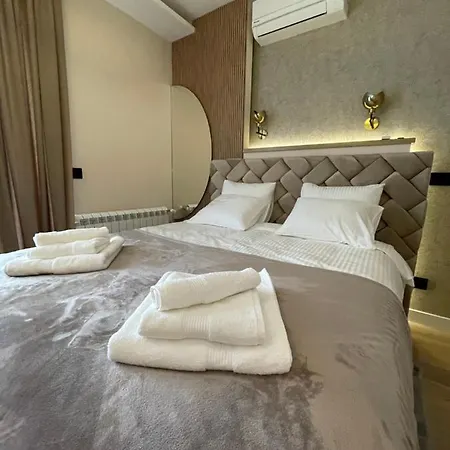 Bw Elena Apartman Belgrád